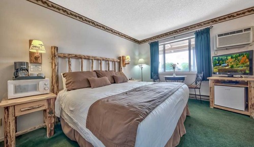 Standard Room, 1 King Bed