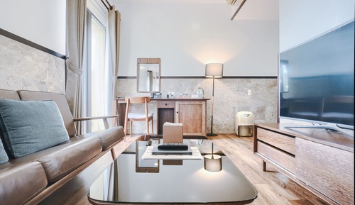 Premier King Garden & River View - Onsen, Sauna, Steam Sauna Inclusive