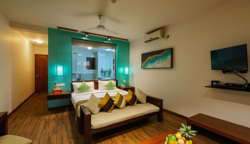 DELUXE ROOM WITH PRIVATE JACUZZI AND SEA VIEW
