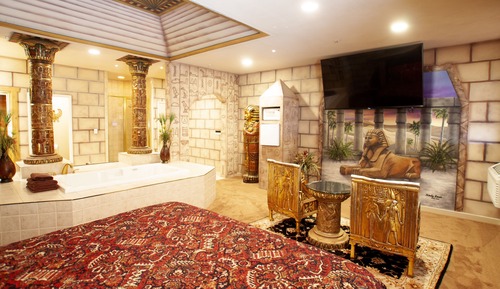 Suite, 1 King Bed (Egypt Theme)