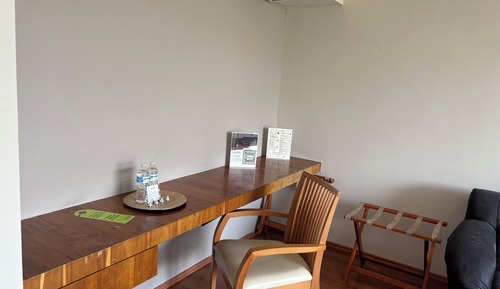 Suite, Balcony