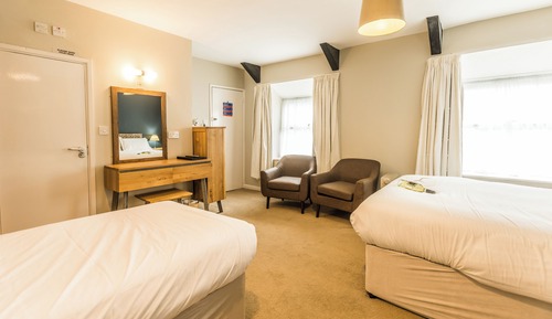 Standard Room (sleeps 4)