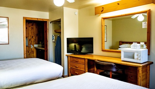Double Room, 2 Queen Beds (Pet-Friendly)