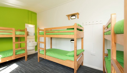 6 Bed Private Room