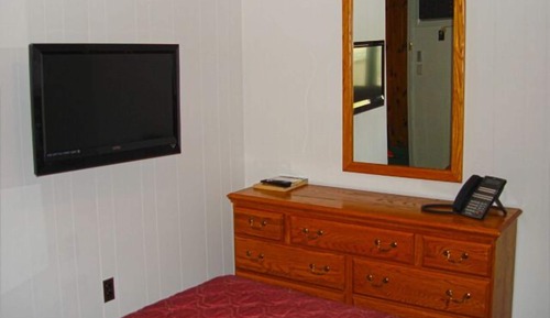 Single Room, 1 Queen Bed