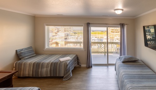 Apartment, Multiple Beds, Kitchen (1 Queen & 3 Twin Beds-APT 1)