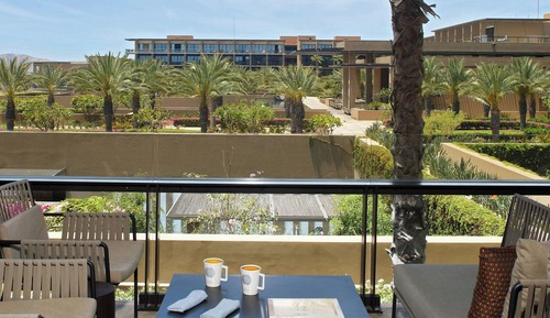 Deluxe Room, 1 King Bed, Non Smoking, Ocean View (Balcony)