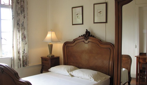 Classic Room, 1 Double or 2 Twin Beds, Shared Bathroom
