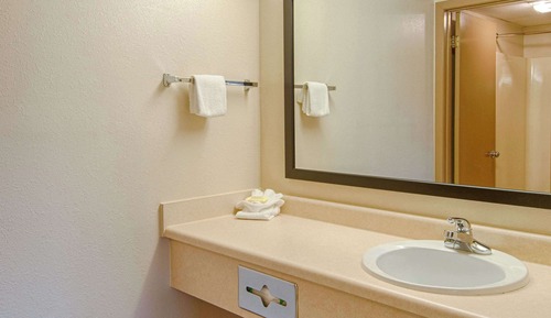 Room, 2 Queen Beds, Non Smoking (Efficiency)