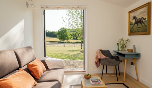 Cottage, Patio, Garden View
