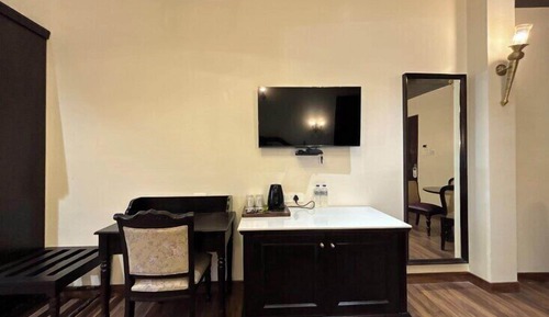 Luxury Suite, River View