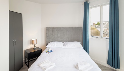 Apt 7: Two Bedroom Deluxe, with View