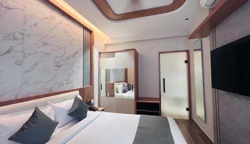 Executive Suite