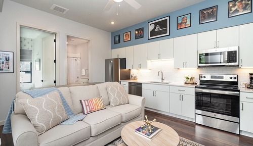 House (2 Bedrooms)