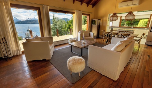 House, Lake View