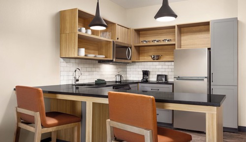 Suite, 1 Bedroom, Hearing Accessible (Communications)