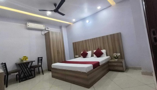 Deluxe Double Room, City View