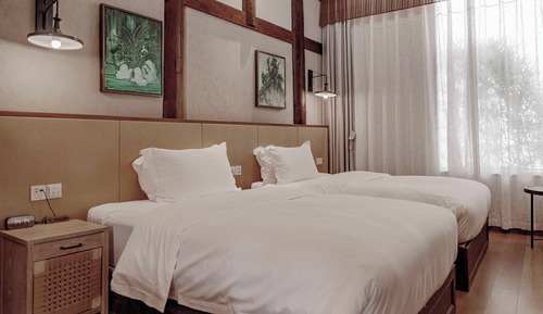 Traditional Twin Room, Balcony, Mezzanine