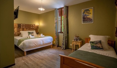 Triple Room, River View