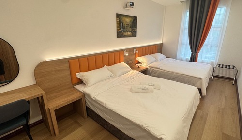 Family Room, 2 Queen Beds, Non Smoking