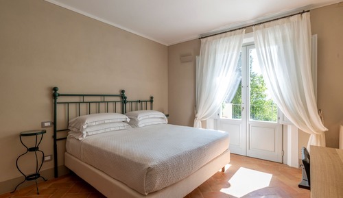 Superior Room, Valley View