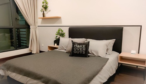 Superior Studio, 1 Queen Bed, City View