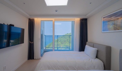 Sunrise Ocean View B