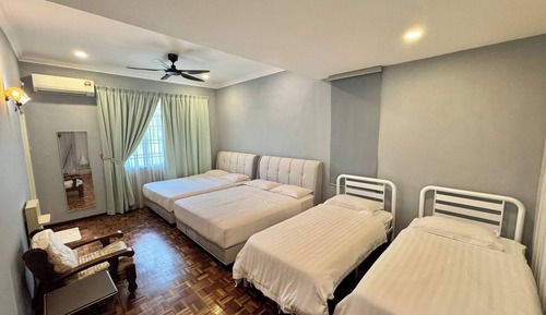 House, 4 Bedrooms, Smoking