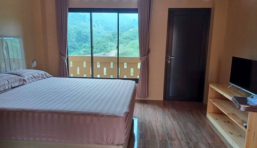 Deluxe Room, Balcony, Mountain View
