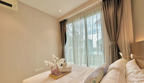 Condo, 2 Bedrooms, City View