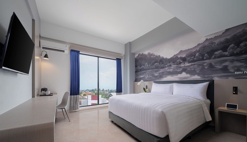 Premier Room