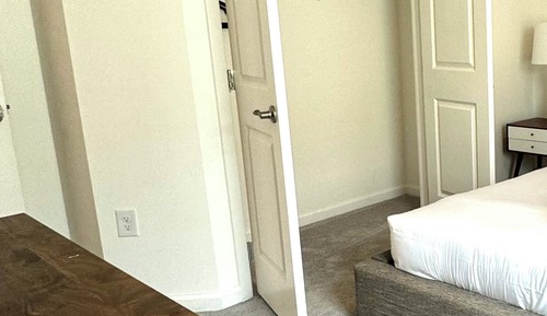 Standard Double Room, 1 King Bed, Non Smoking, Private Bathroom