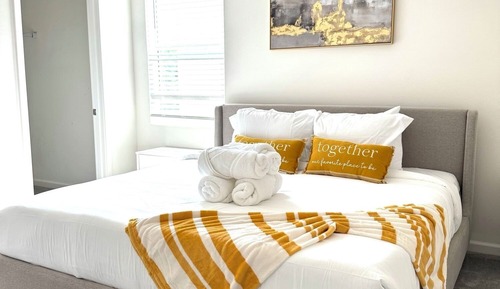 Standard Double Room, 1 King Bed, Non Smoking, Private Bathroom