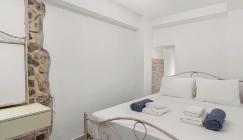 Deluxe Studio, Multiple Beds, Balcony, City View