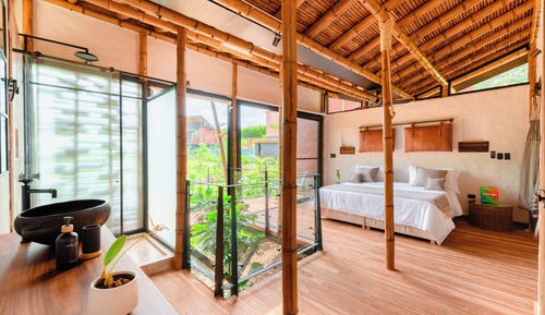 Deluxe Cabin, Hot Tub, Garden View