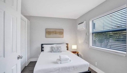 Design Single Room, 1 Queen Bed with Sofa bed, Non Smoking