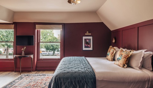 Family Room, 1 King Bed with Sofa bed, Air conditioning