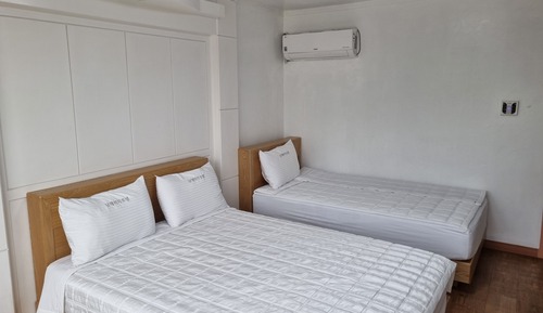Twin Room, Partial Ocean View