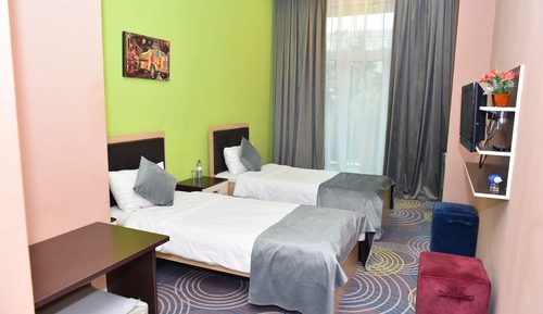 Standard Twin Room, City View