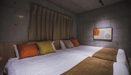 Basic Apartment, City View