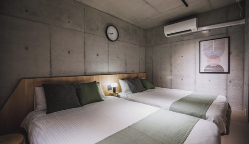 Basic Apartment, City View