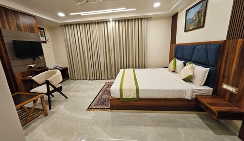 Superior Double Room, City View