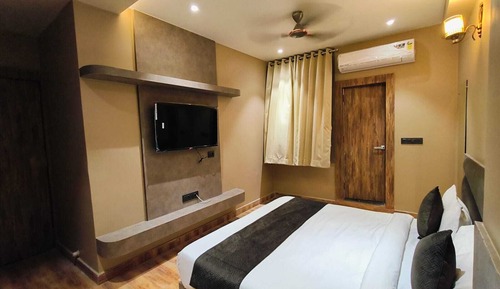 Deluxe Double Room, City View