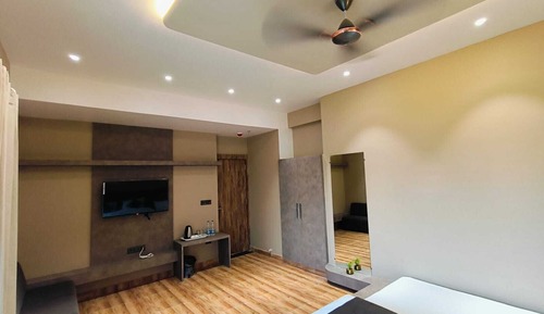 Luxury Triple Room, City View