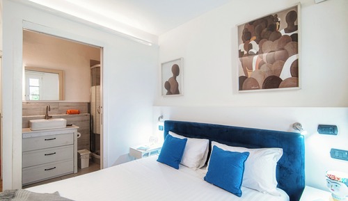 Double Room, 1 Queen Bed