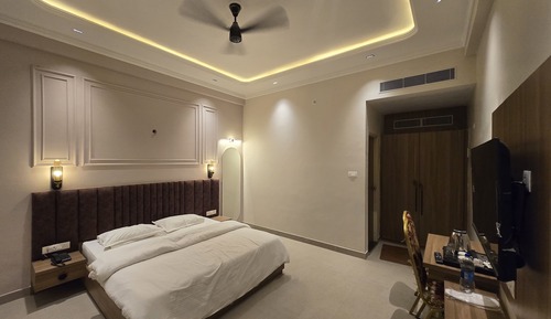 Royal Studio Suite