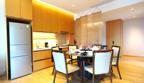 Family Room, Hill View