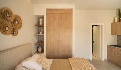 Classic Triple Room, Balcony, City View