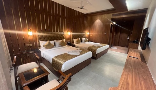 Deluxe Suite