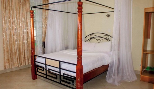 Superior Single Room, Garden View